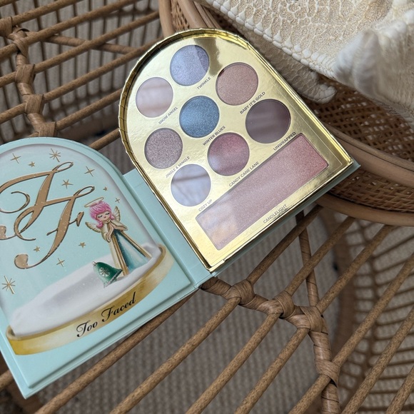 Too Faced Angelic eye palette - Picture 3 of 4
